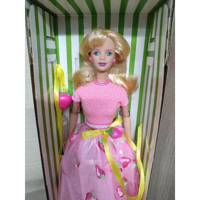 Búp bê Avon hộp cũ