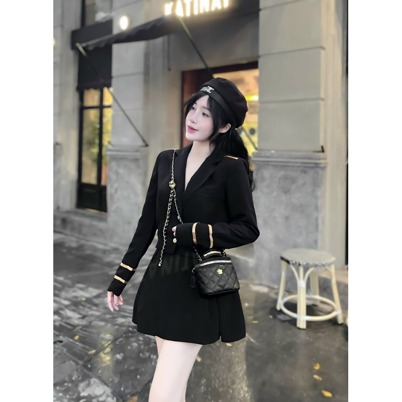 Set vét tay dài phối viền vàng phối chân váy siêu xinh