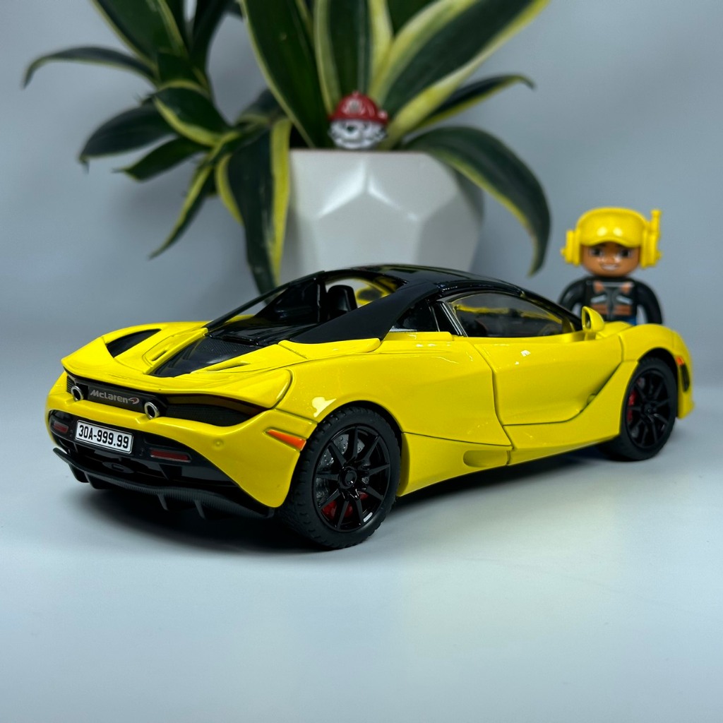 Mô hình siêu xe McLaren 720S mui trần tỷ lệ 1:24 bằng kim loại