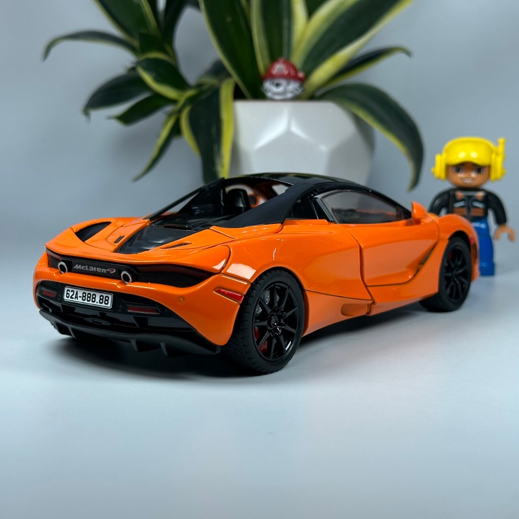 Mô hình siêu xe McLaren 720S mui trần tỷ lệ 1:24 bằng kim loại