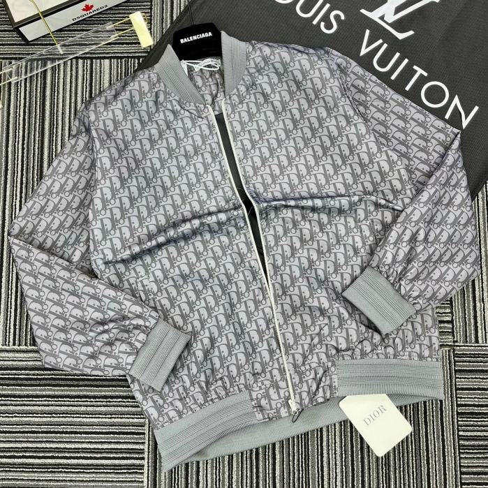 Áo Khoác Bomber Đì O Vân Dập Bo Cổ Tàu Quảng Châu_Áo Khoác Gió Nam Nữ Đì O Hai Lớp Bo Tay Vân Tàu