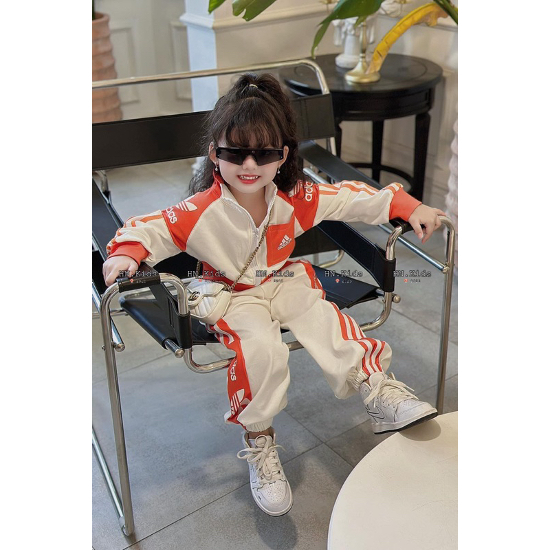 Bộ thể thao da cá tàu cực ngầu cho bé gái