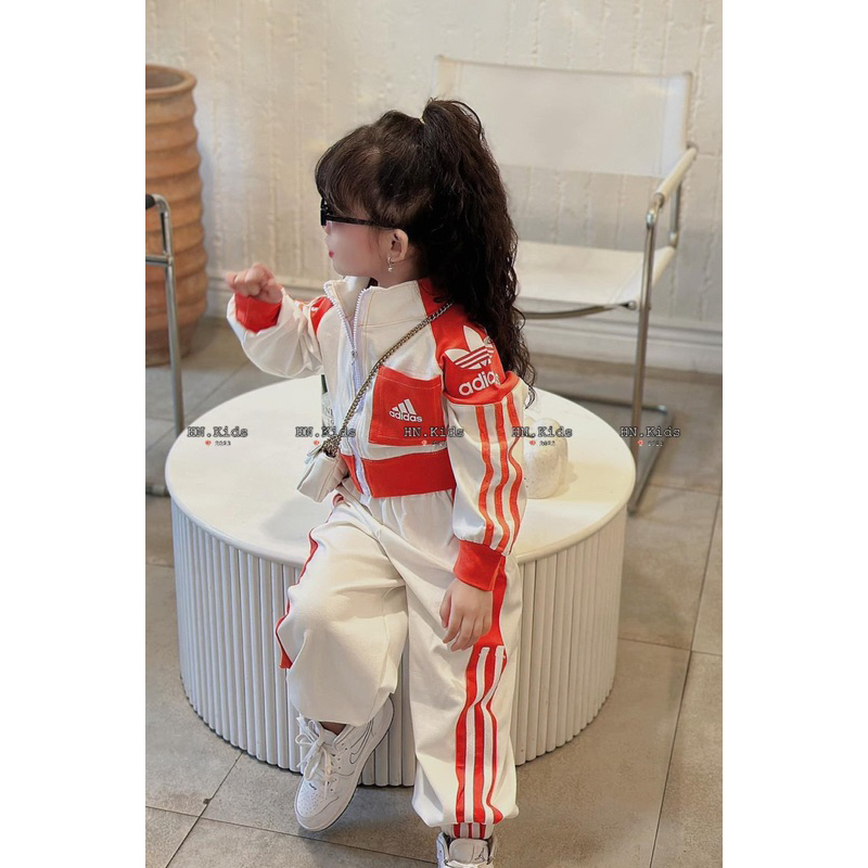 Bộ thể thao da cá tàu cực ngầu cho bé gái