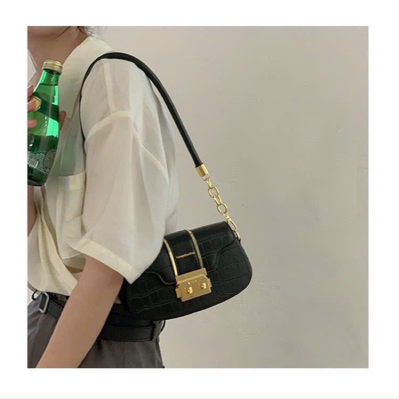 Túi kẹp nách nữ da vân khoá miu MP 84