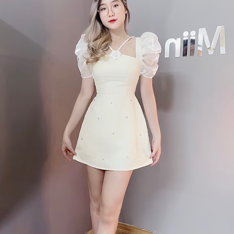 Váy Dạ Nhũ Tay Tơ Bồng Hoa Trắng