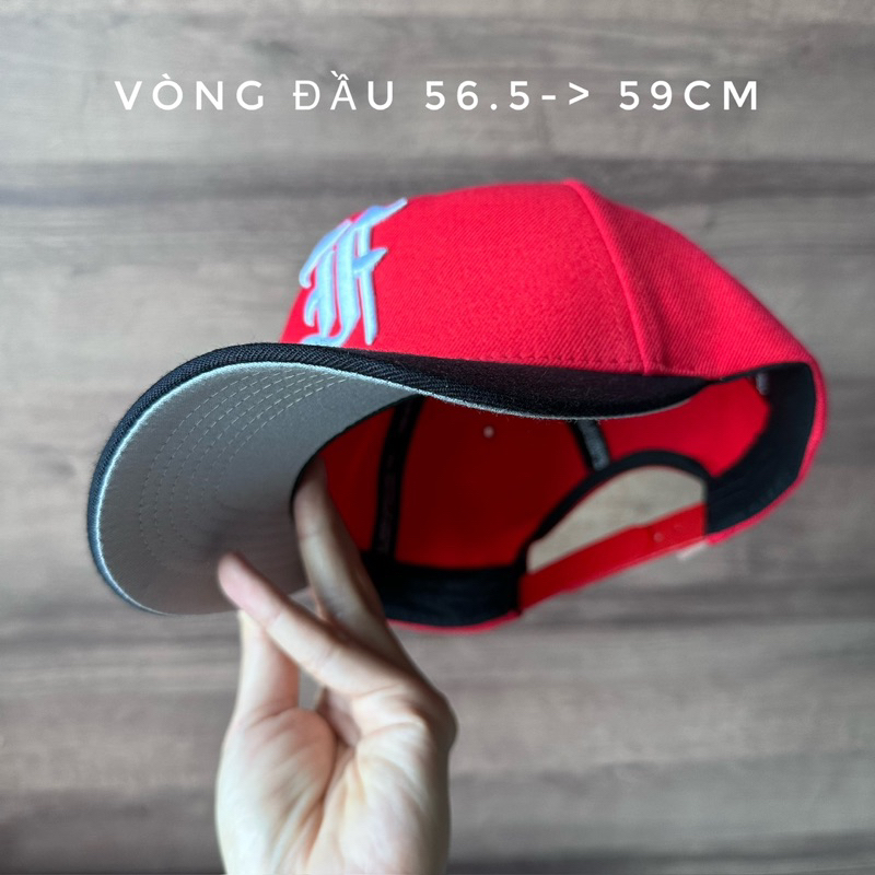 Nón lưỡi Trai fom vuông SÂU ĐẦU vải đỏ logo trắng chữ f cách điệu brand One Hat