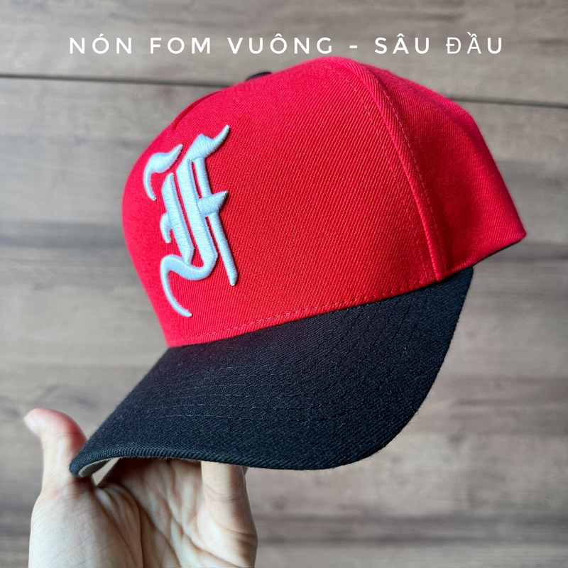 Nón lưỡi Trai fom vuông SÂU ĐẦU vải đỏ logo trắng chữ f cách điệu brand One Hat