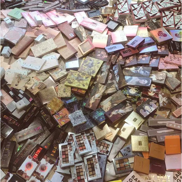 Son Môi / Kẻ mày / Phấn Má / Phấn mắt / Nước hoa Giao Hàng Ngẫu Nhiên