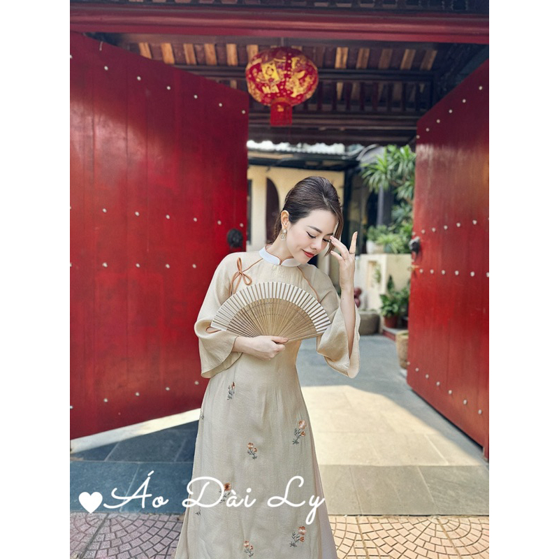 Áo Dài “Chi Giao” Hoạ Tiết Hoa Thêu 4 Tà Điểm Nơ Cao Cấp