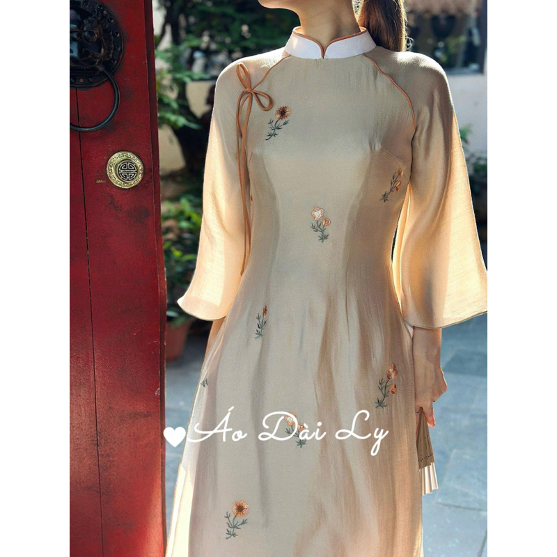 Áo Dài “Chi Giao” Hoạ Tiết Hoa Thêu 4 Tà Điểm Nơ Cao Cấp