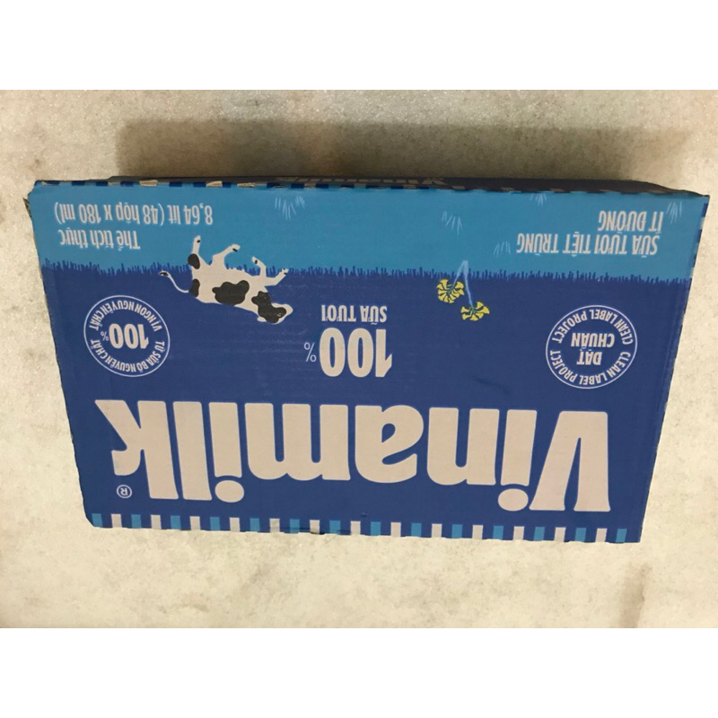 Sữa tươi ít đường Vinamilk 180ml (Thùng 48 hộp)