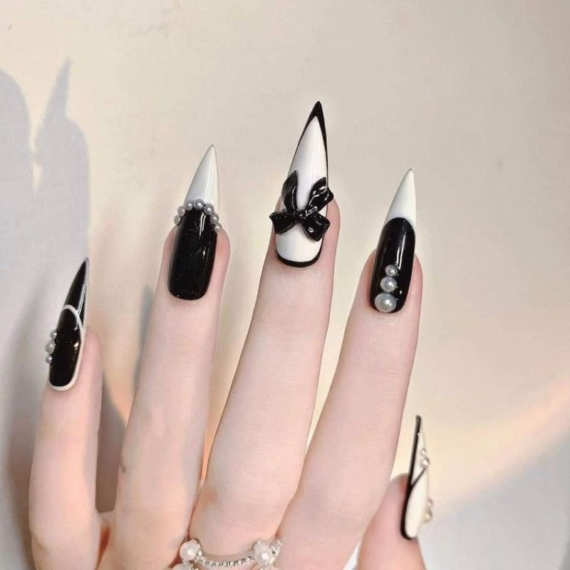 Nailbox thiết kế đen sang chảnh