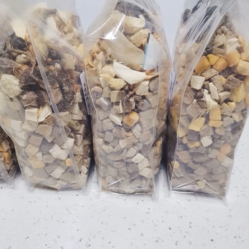 500g vụn thịt viên sấy cho chó, mèo.