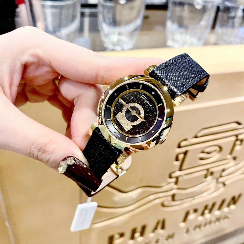 Đồng hồ nữ Salvatore Ferragamo dây da đen