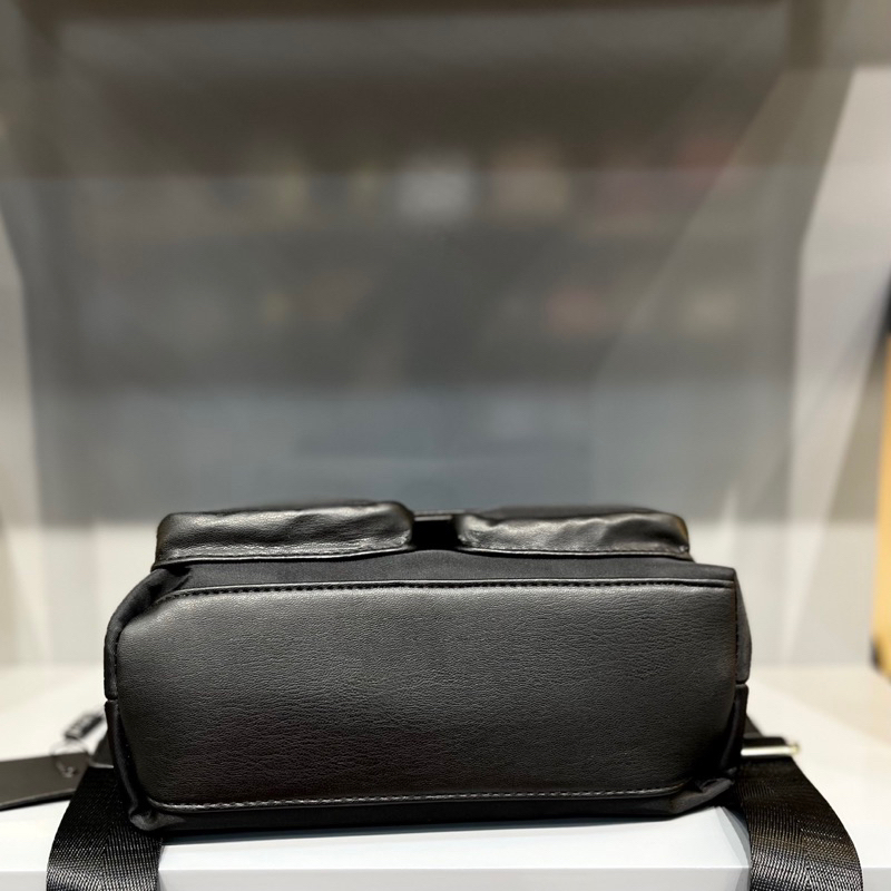 Túi đeo chéo amphora cho nam