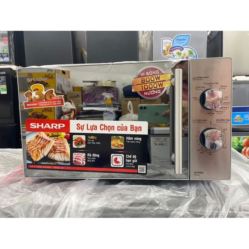 Lò vi sóng có nướng Sharp 20 lít R-G227VN-M - HÀNG CHÍNH HÃNG