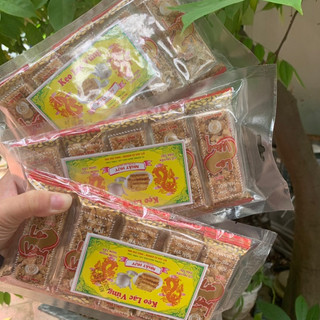 Kẹo Lạc Vừng Truyền Thống ( 1 gói 10 thanh )