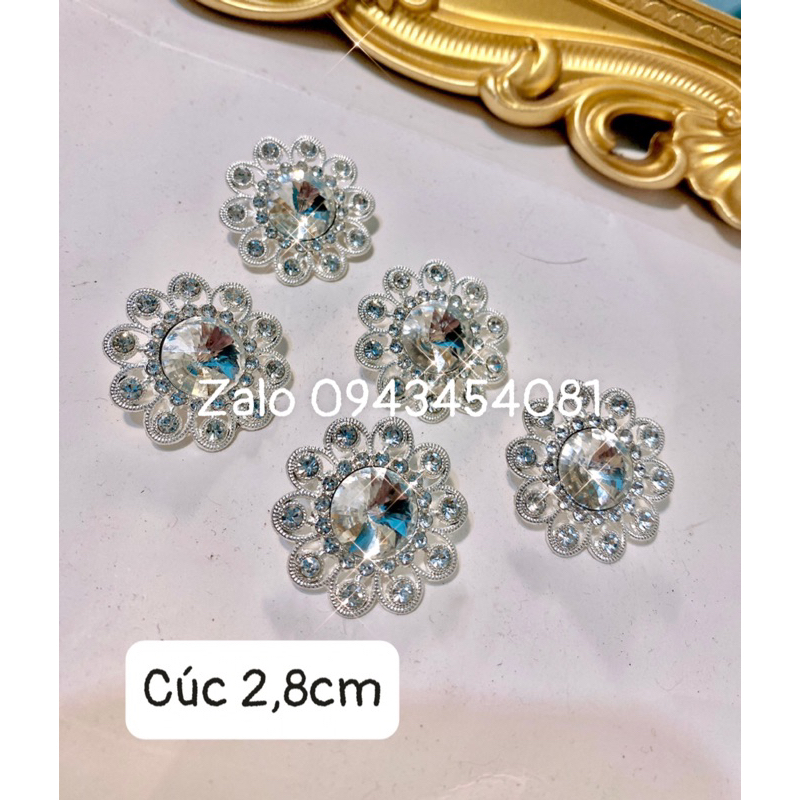 Cúc áo đá có chân khausize 2,8cm đá siêu sáng