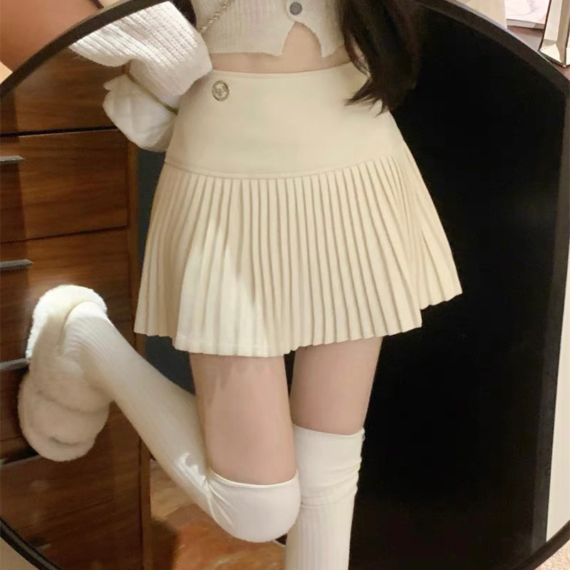 Chân váy xếp ly tennis dáng ngắn kèm cài chữ B có lót trong chất cao cấp qc