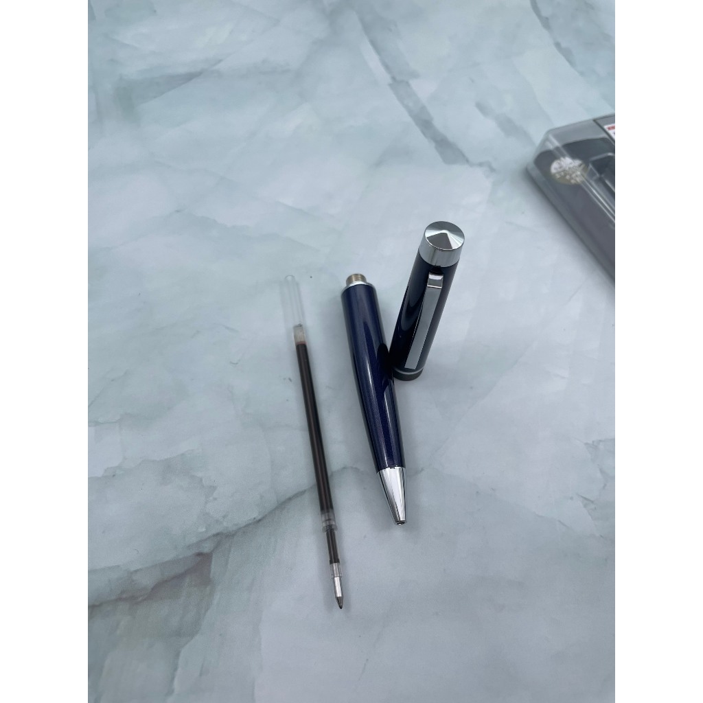 Bút bi Zebra - 385.98292