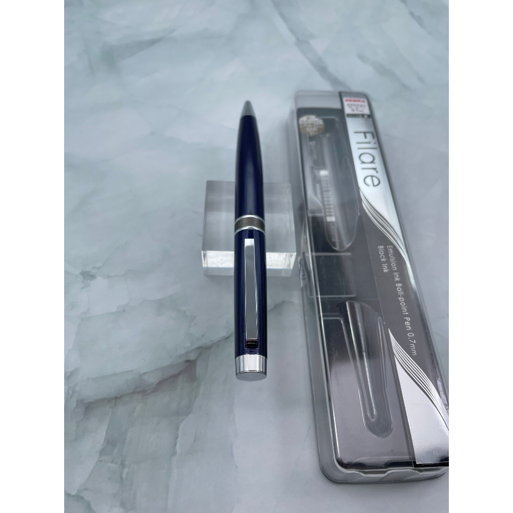 Bút bi Zebra - 385.98292