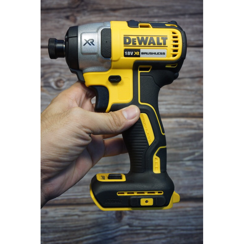 ( Hàng Chính Hãng ) Máy bắt vít pin Dewalt DCF 887 . Bảo hành chính hãng 3 năm - Free ship