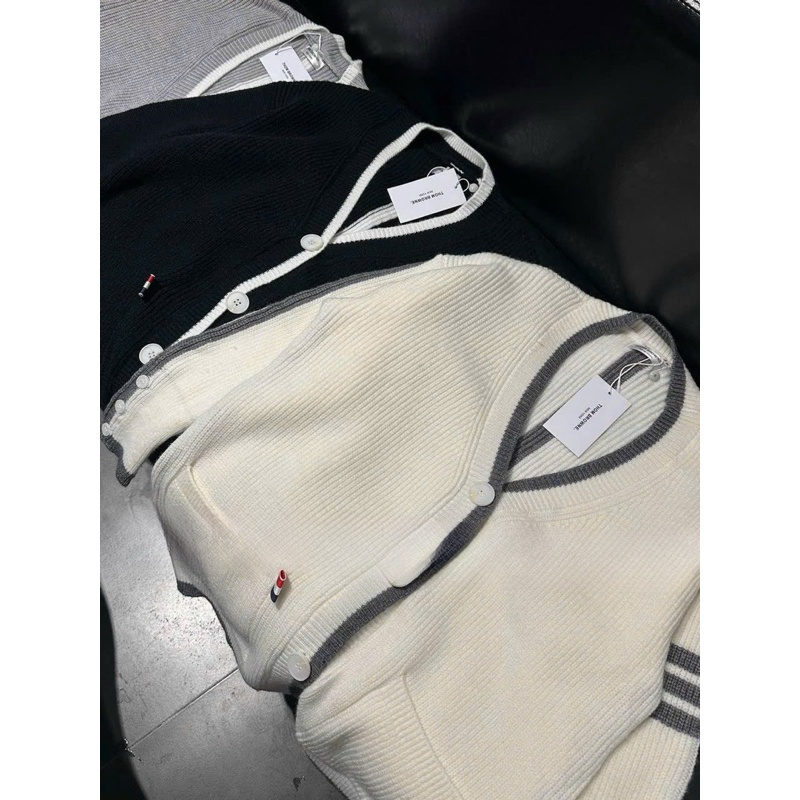 Khoác cdg tay kẻ siêu hot