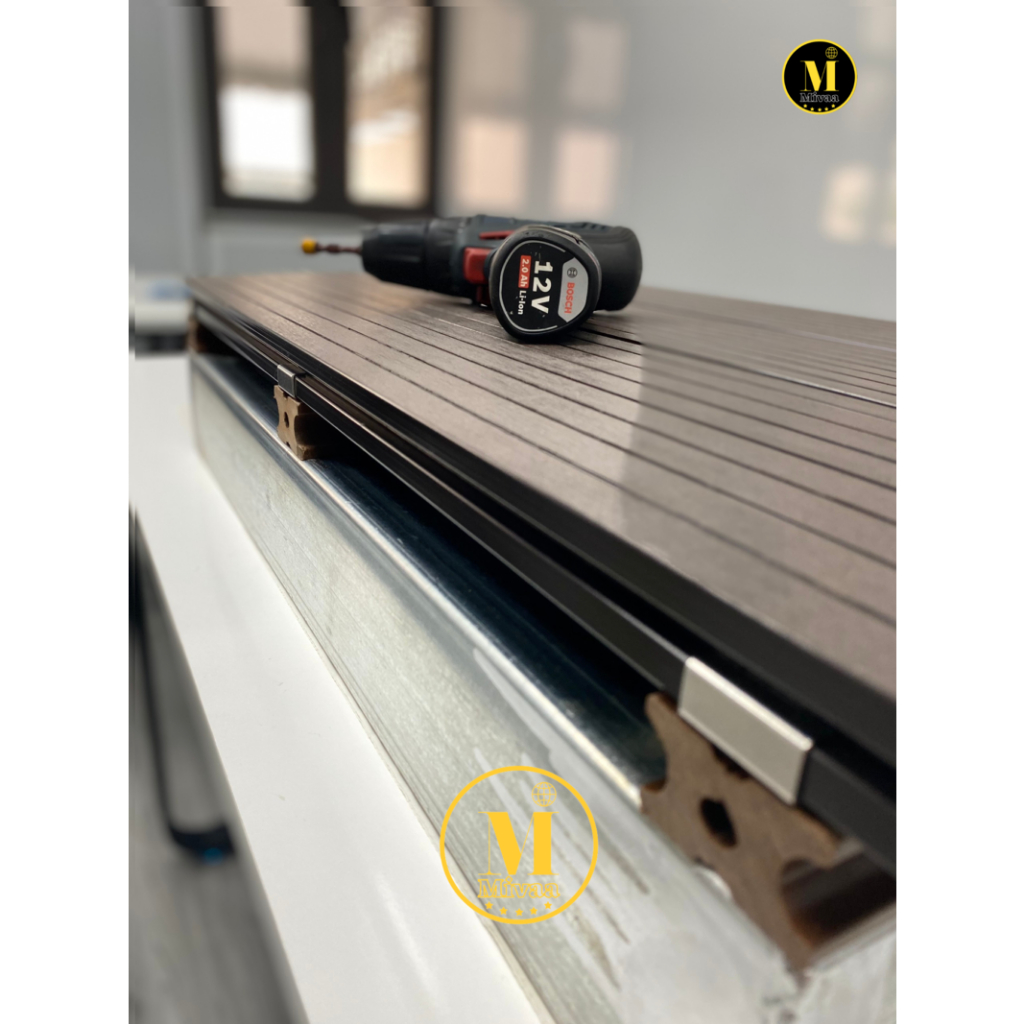 Ke Inox Khởi Đầu & Kết Thúc Tấm Sàn Gỗ Nhựa