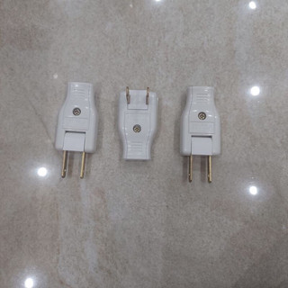 Phích cắm 2 chân dẹt xoay 180 độ vinakip chịu tải 16a,250v