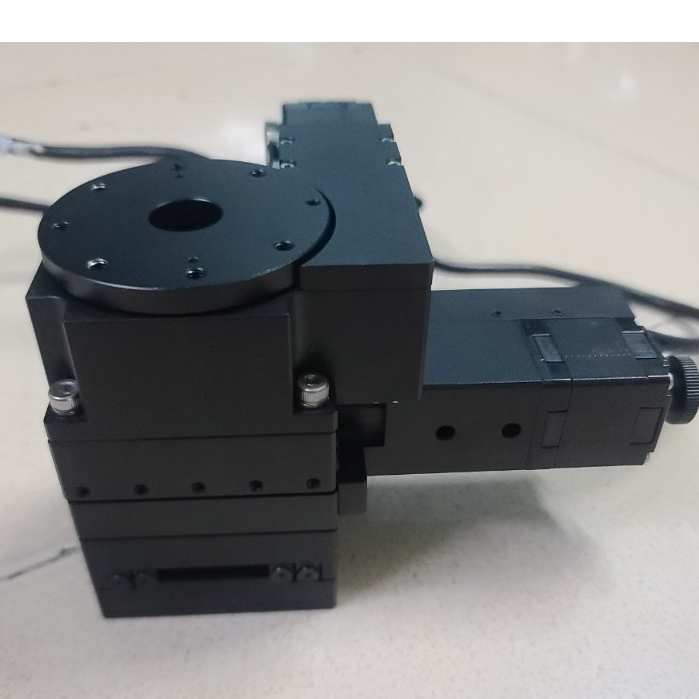 Tinh chỉnh 3 trục XYR, size 60x60 dùng động cơ.