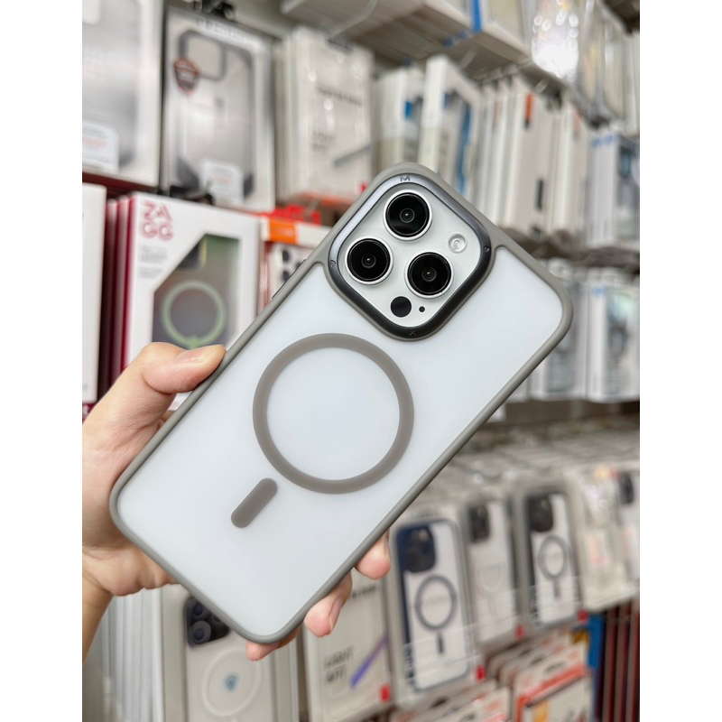 Ốp ip15ProMax hãng Momax FORM PLAY