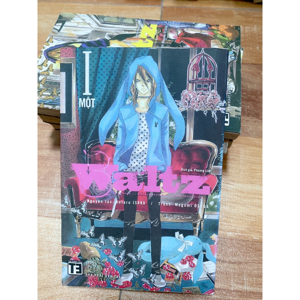 Vở đọc truyên.tranh Fate Stay Night, Waltz, Natsumes Book of Friend, Nozaki cũ như ảnh