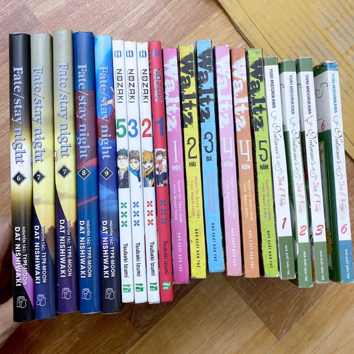 Vở đọc truyên.tranh Fate Stay Night, Waltz, Natsumes Book of Friend, Nozaki cũ như ảnh