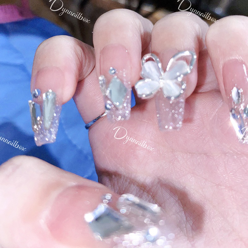 Nailbox móng tay giả đính đá ảnh thật