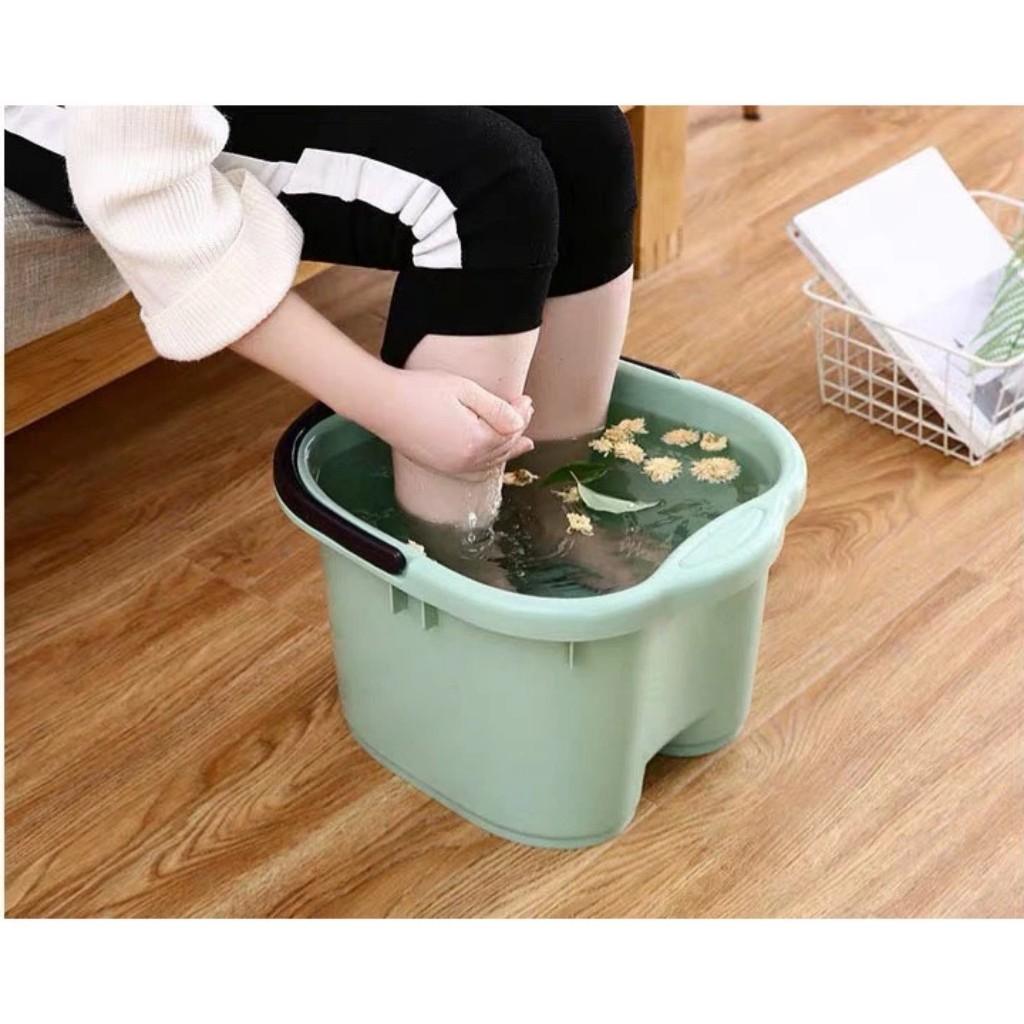 Chậu ngâm chân massage hư giãn các cơ bắp bị mỏi