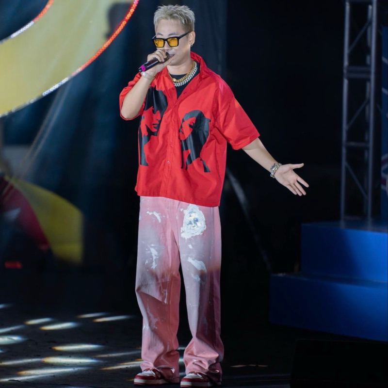 Áo Sơ Mi Shadowy Size M/L Color : Red Form : Boxy Chất Liệu : Denim