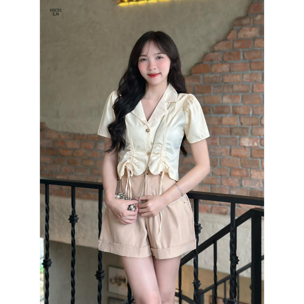 Set short kaki áo cổ vest rút eo phong cách đơn giản dễ thương CHIBEST HSC91
