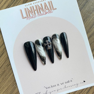 L044 nailbox thiết kế loang đen đính charm