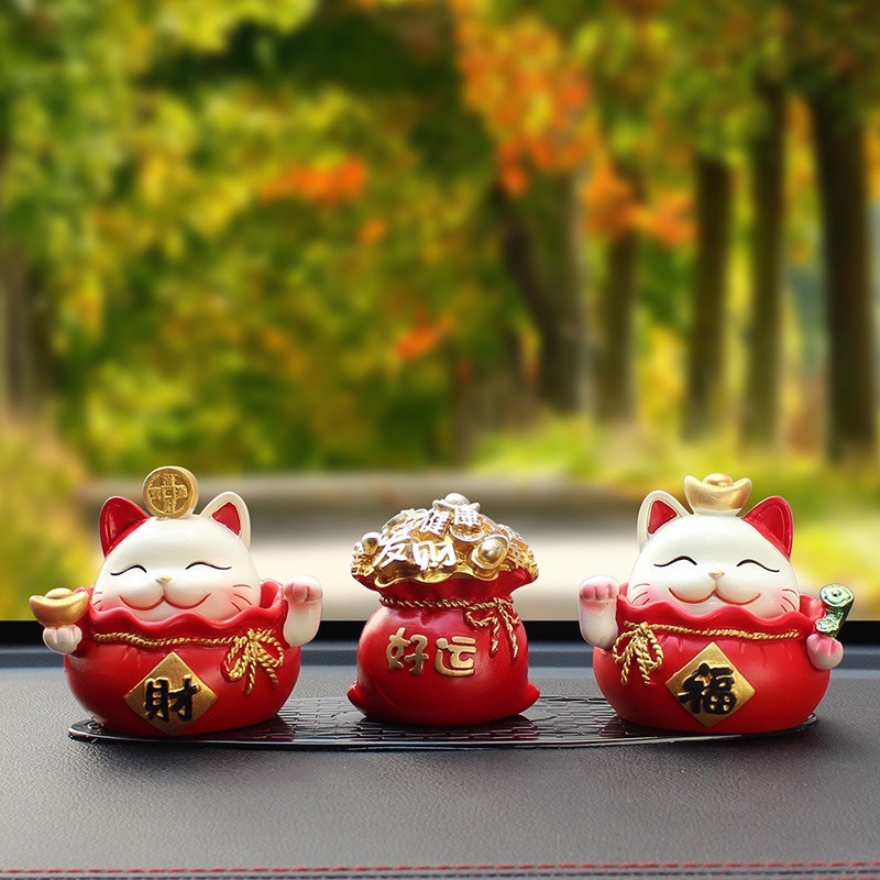 Hũ tiền đỏ trang trí ô tô nhà cửa,mix kèm tượng thần tài,mèo thần tài