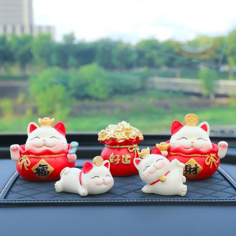 Hũ tiền đỏ trang trí ô tô nhà cửa,mix kèm tượng thần tài,mèo thần tài