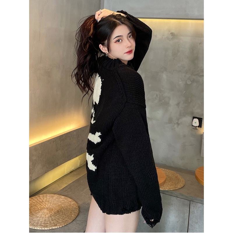 Áo len nữ hình người unisex màu đen form to hàng Qc