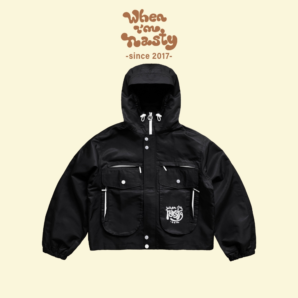 Áo khoác dù nam nữ đơn giản túi hộp dây kéo dáng boxy thêu logo Runnrun thiết kế WHENIMNASTY