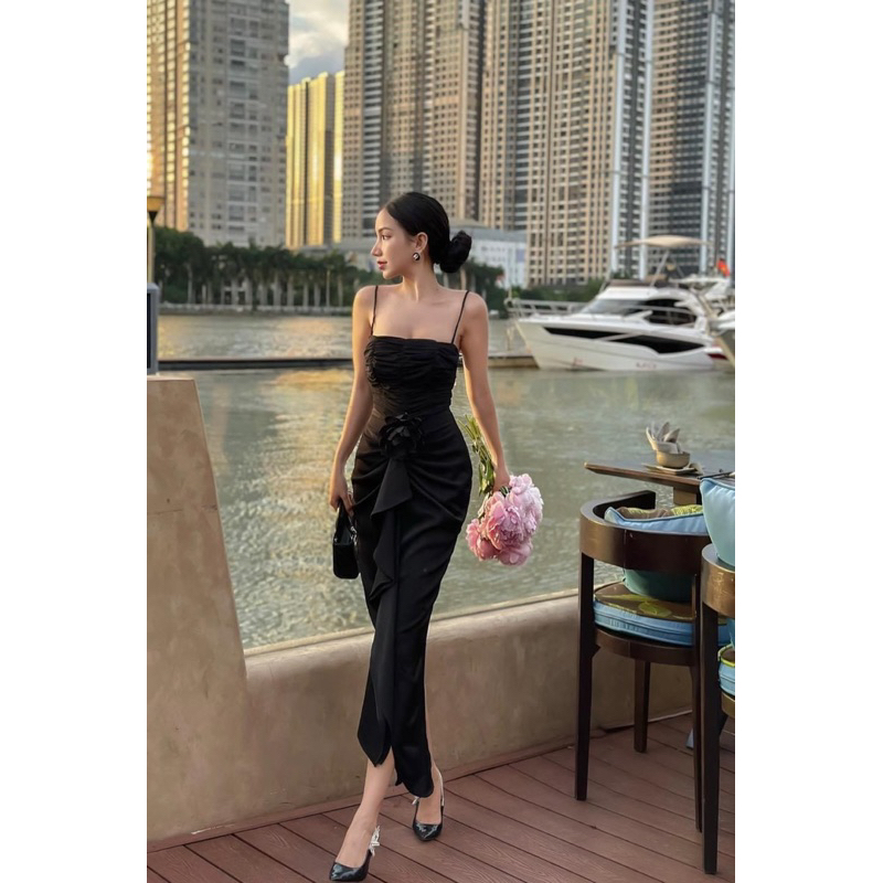 Váy body dây nhúng hoa