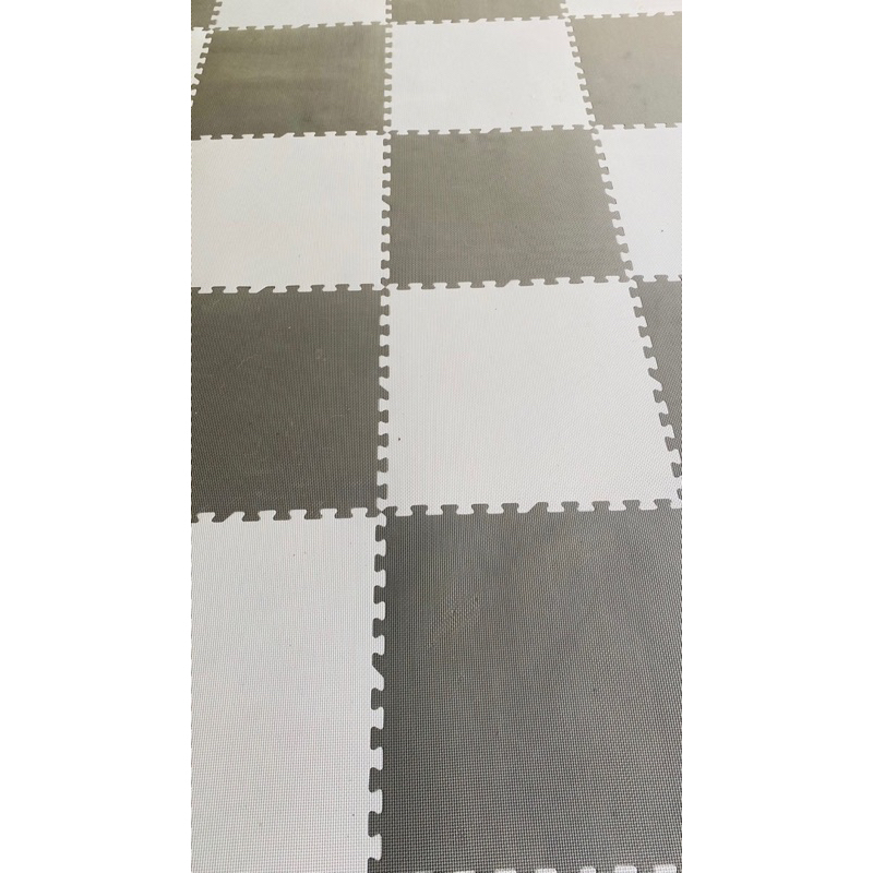Thảm xốp lót sàn size 60×60×1cm màu đen và xám tối