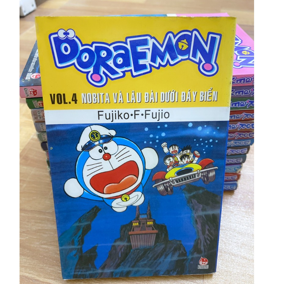 Vở truyên.tranh cũ Doraemon dài bản ngược