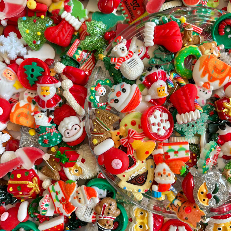 Set 10 Sticker ngẫu nhiên, phụ kiện trang trí dép cross