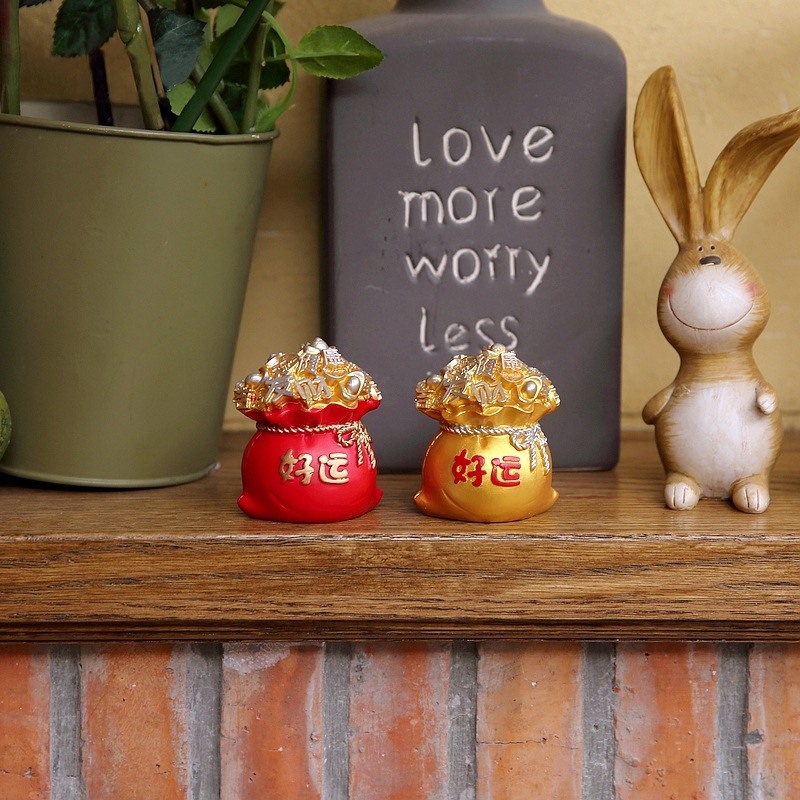 Hũ tiền đỏ trang trí ô tô nhà cửa,mix kèm tượng thần tài,mèo thần tài