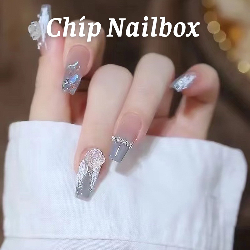 Bộ 24 móng tay giả D550 đính đá cao cấp