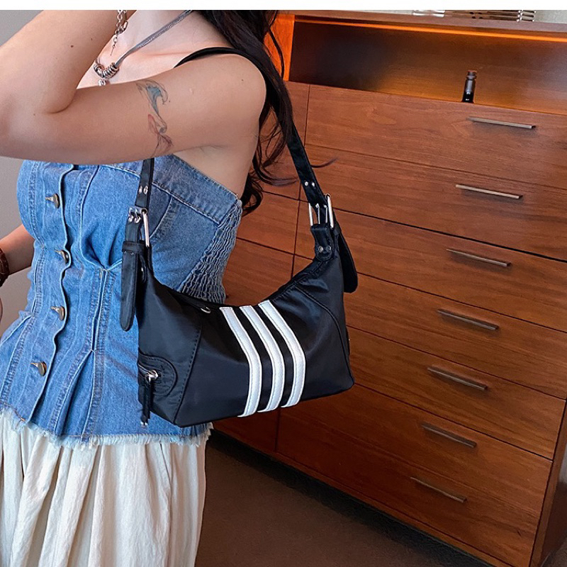 Túi kẹp nách đeo vai 3 sọc dáng chữ U dây khuy gài phong cách thể thao cá tính