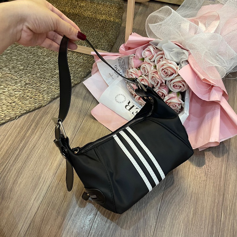 Túi kẹp nách đeo vai 3 sọc dáng chữ U dây khuy gài phong cách thể thao cá tính